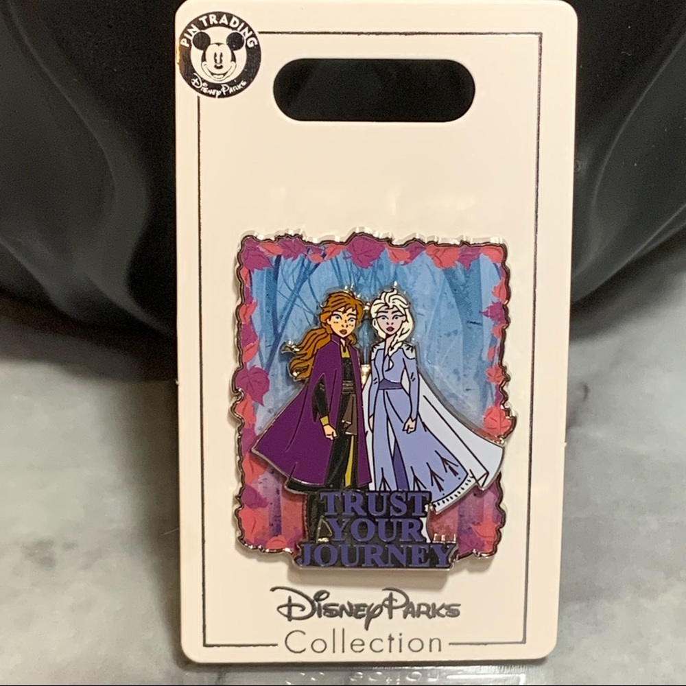 Frozen 2 Anna & Elsa ''Trust Your Journey'' Pin